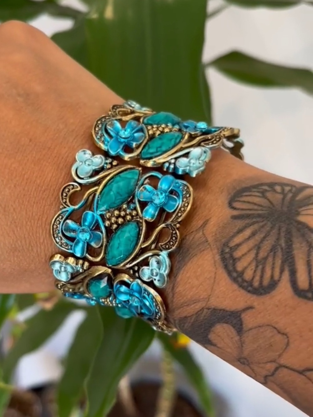 Stylish Blue Green Bracelet